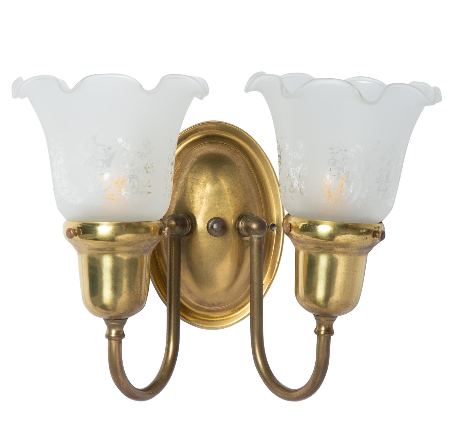 Queen Anne Victorian 2-Lite Brass Wall Sconce