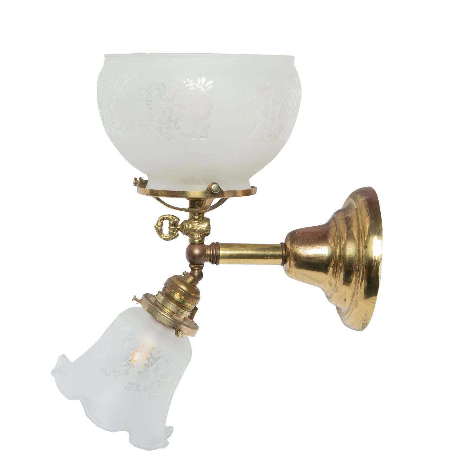 Queen Anne Victorian 2-Lite Brass Wall Sconce